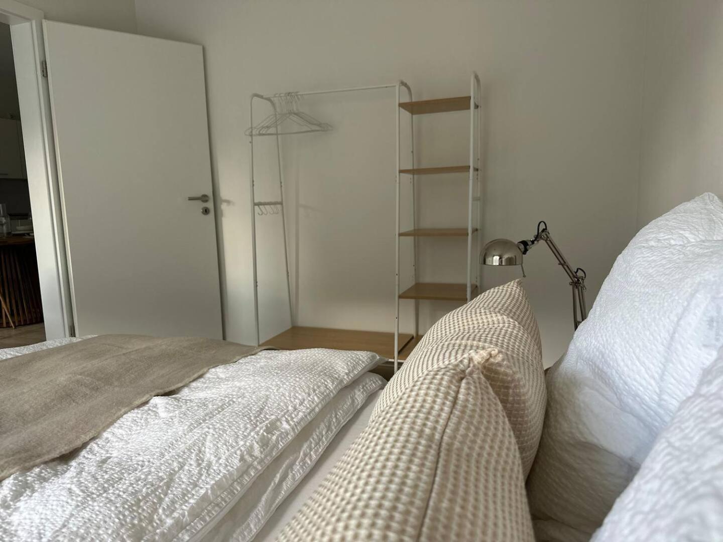 Garten-Wohnung Am Hafen Von Whv Wilhelmshaven Eksteriør bilde